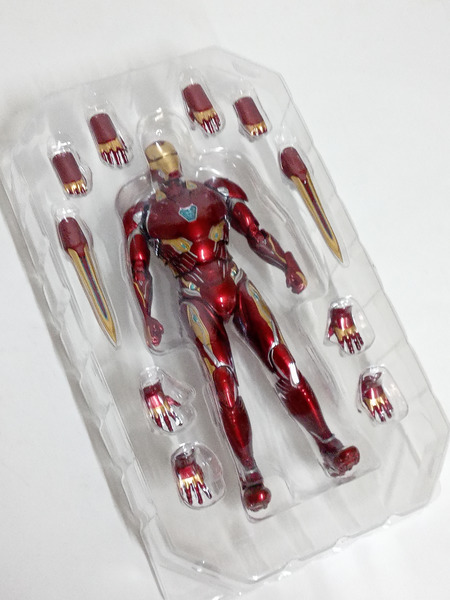 MARVEL インフィニティ・サーガ DLX アイアンマン・マーク50 1/12