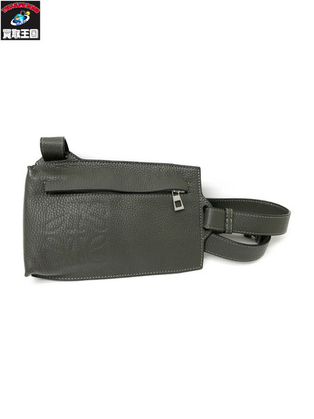 LOEWE VERTICAL T POCKET OLIVE