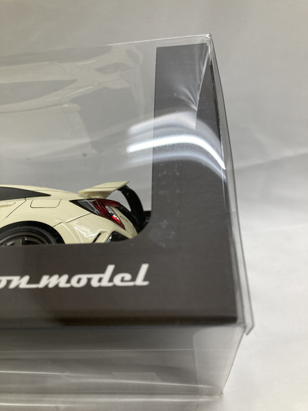 1/18  ignition model シビックTYPE R FK8