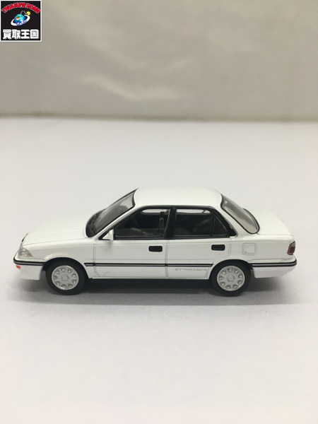 TLV-N トヨタカローラ1600GT ホワイト 1/64