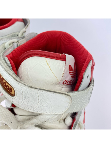 adidas スニーカー