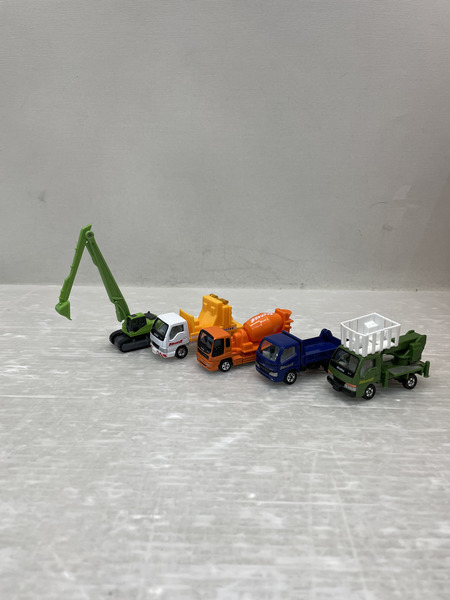  トミカ メガトンダンプとあそぼう!建設車両セット(5台セット)