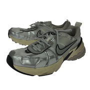 NIKE スニーカー V2K RUN（28.5）