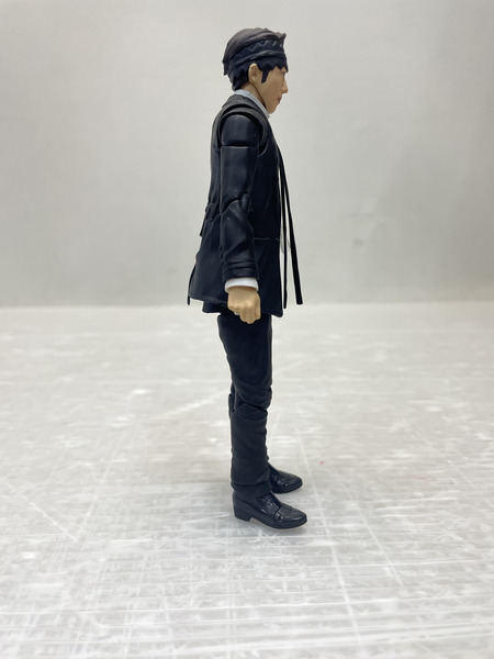 BANDAI  ジョジョの奇妙な冒険 S.H.Figuarts 岸辺露伴 ルーヴルへ行く