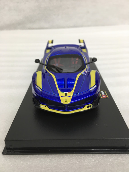 1/43スケールカー トミカプレゼンツ ブラーゴ FXX K