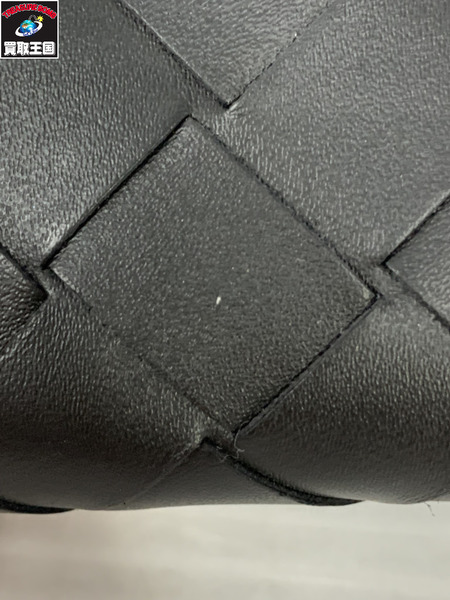長財布 イントレチャート 黒 ラウンドジップ 財布 黒