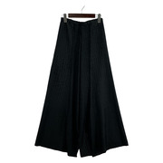 ISSEY MIYAKE ロングスカート 鱗ロングスカート/BLK