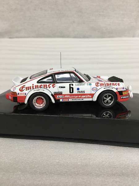 1/43スケールカー ixo ポルシェ 911 1982