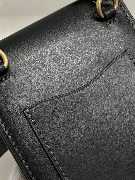 COACH レキシー スマホショルダー