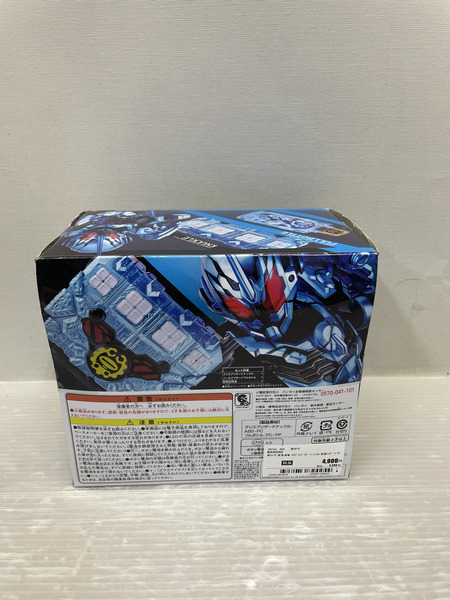 BANDAI  仮面ライダービルド DXグリスブリザードナックル
