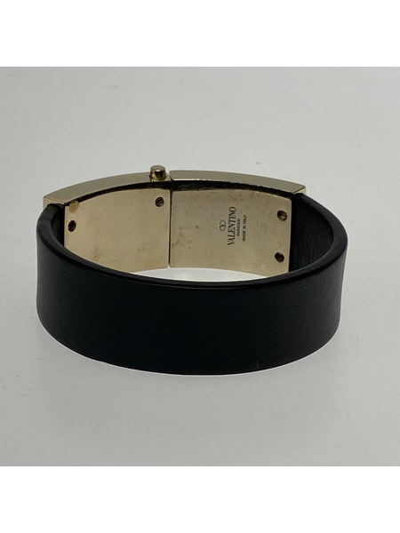 VALENTINO スタッズブレスレット