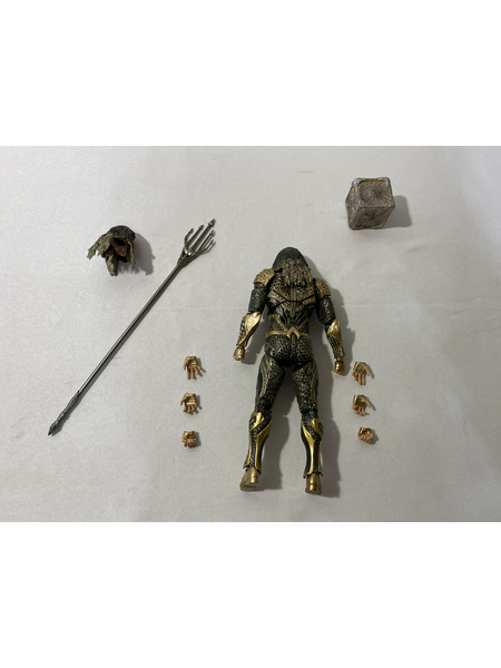1.MAFEX No.061 アクアマン