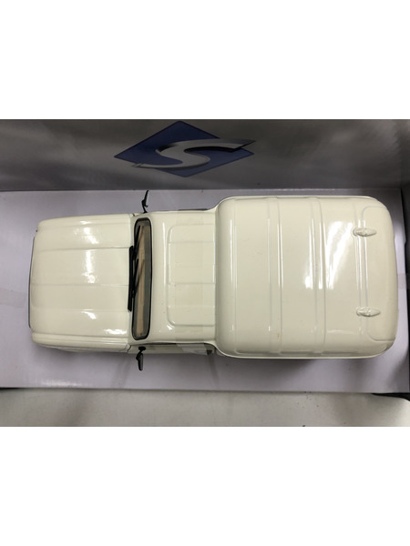 1/18スケールカー 1/18 Renault 4L F4