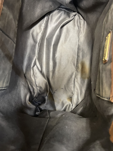 miumiu シュリンクレザートートバッグ ブラウン