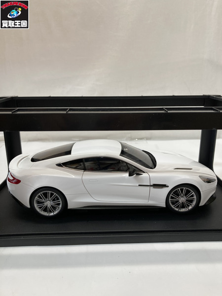 AUTOart 1/18 アストンマーチン ヴァンキッシュ