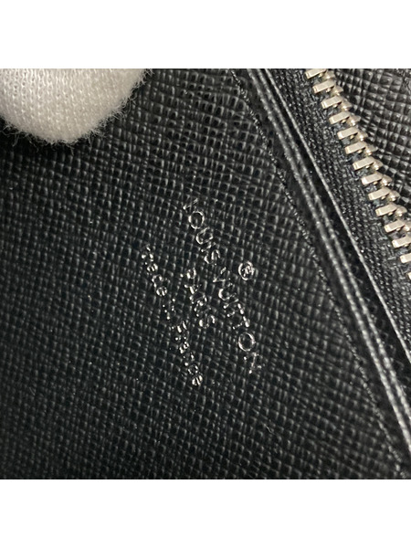 LV M61857 エピ ジッピーウォレット 黒