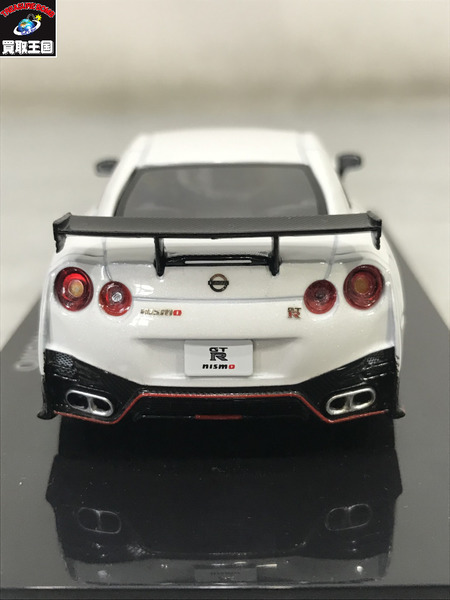 エブロ 1/43 日産 GT-R ニスモ ホワイトパール 45052