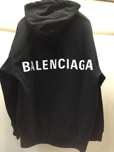 BALENCIAGA 17AW バックロゴ POパーカー M ブラック AT03 508184 TYK54