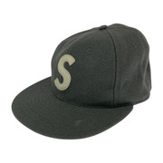 Supreme EBBETS S LOGO FITTED 6 PANEL グレー