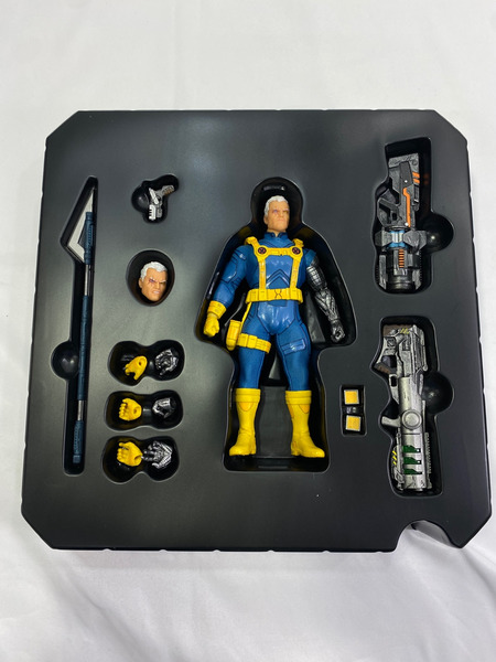 MEZCO ONE 12 COLLECTIVE CABLE [値下]