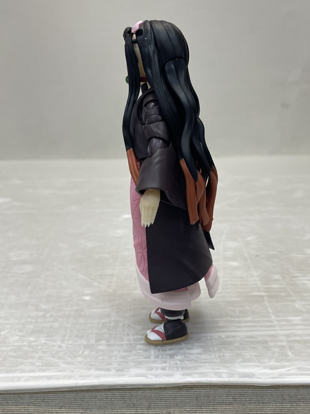 BANDAI   鬼滅の刃 S.H.フィギュアーツ 竈門禰豆子
