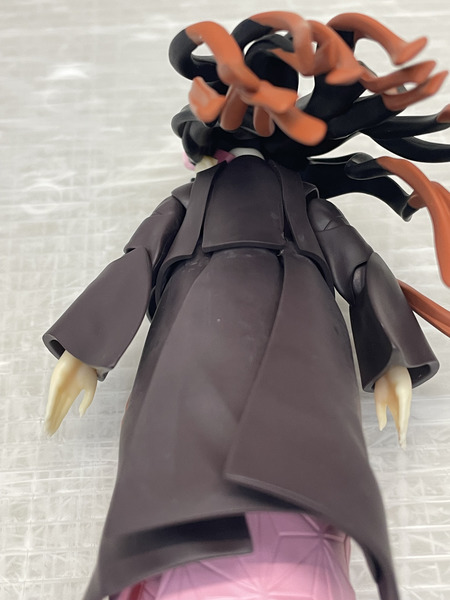 BANDAI   鬼滅の刃 S.H.フィギュアーツ 竈門禰豆子