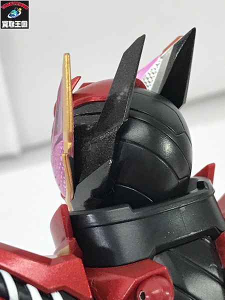  仮面ライダーフィギュア S.H.Figuarts 仮面ライダービルド ラビットラビットフォーム 初期不良対応パーツ付き