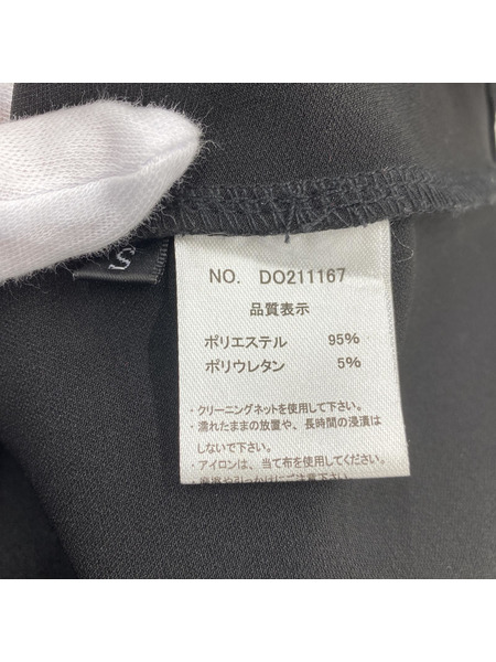 maison de dolce/フリルカットソー/BLK