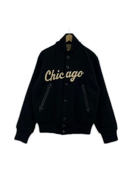 Hewitt×BACK DROP ボタンスタジャン