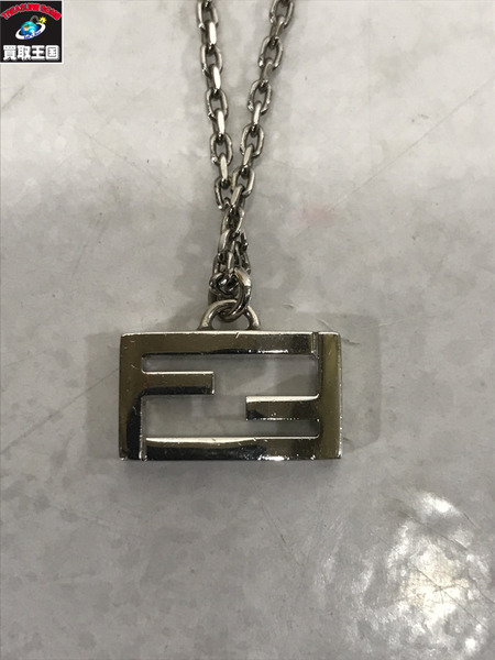 FENDI　ロゴネックレス