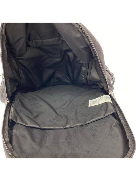 OAKLEY リュックサック・バックパック ロゴリュックサック 黒