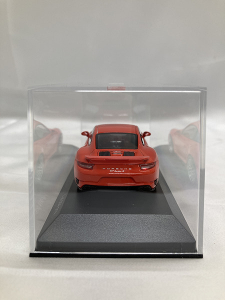 24：MINICHAMPS Porsche 911 Turbo S