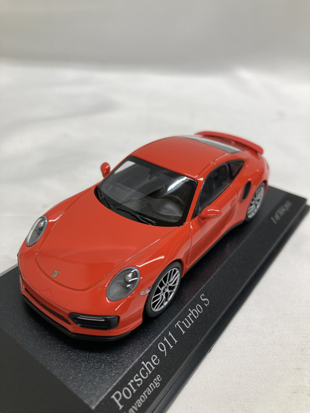 24：MINICHAMPS Porsche 911 Turbo S