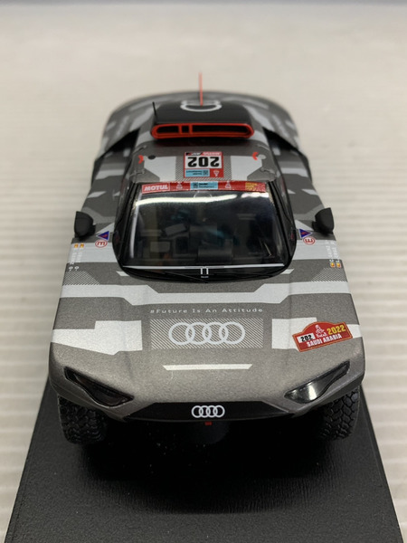 1/43スケールカー Spark アウディ RS Q e-tron Daker 2022