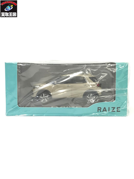 未開封 TOYOTA トヨタ RAIZE ライザ 1/30 T32 ナチュラルベージュマイカメタリック カラーサンプル ミニカー 非売品[値下]