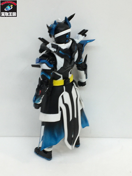 メーカー 仮面ライダーフィギュア S.H.F クローズエボル KAMEN RIDER CROSS-ZEVOL