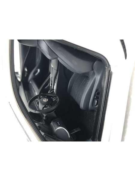 1/18スケールカー AUTOart Lexus LC500 メタリックホワイト