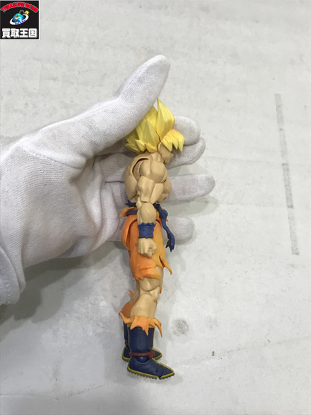 ドラゴンボール S.H.Figuarts スーパーサイヤ人孫悟空