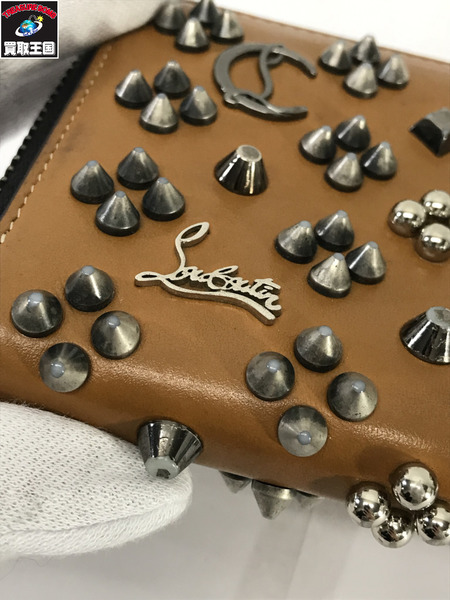 ルブタン 長財布 1175061 CUIR ロゴスタッズ ラウンドファスナー 茶