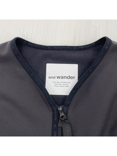 and wander Light Fleece Pullover Charcoal 黒 4