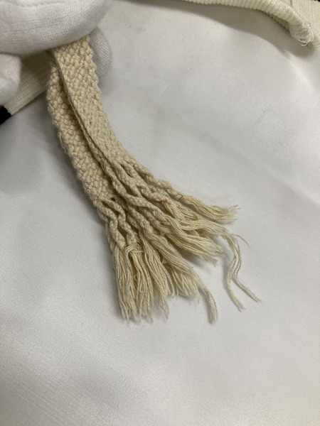 LOEWE 21SS insideout anagram 白 (S)