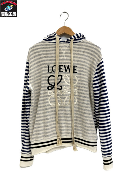 LOEWE 21SS insideout anagram 白 (S)