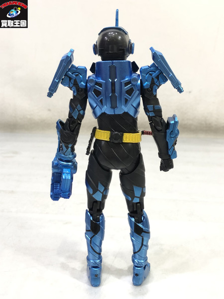 フィギュアーツ 仮面ライダーグリスブリザード｜商品番号：2100201550057 - 買取王国ONLINESTORE