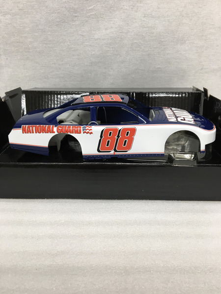 ★AMT 1/25 NASCAR デイル・アーンハート Jr. #88