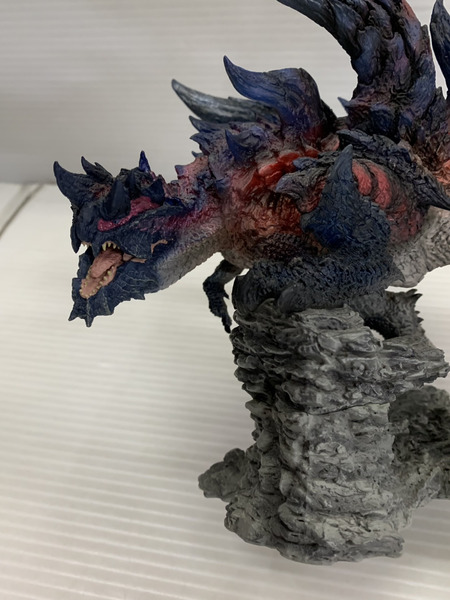 カプコン クリエイターズモデル ディノバルド フィギュア