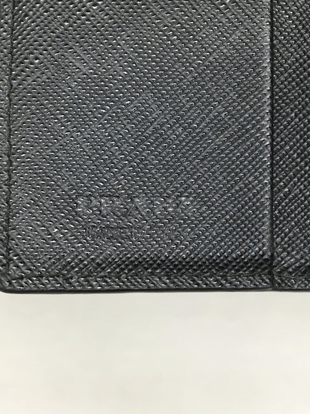 PRADA サフィアーノ トライアングル 二つ折り財布