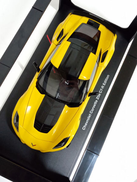 1/18スケールカー オートアート シボレー コルベット （C7）