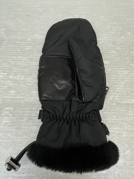 PRADA Re-Nylon シアリング ミトン 三角プレート 手袋 7 1/2 黒