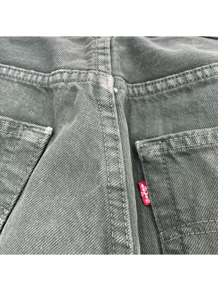 Levi's ボトムス　カーキ