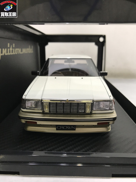 1/18スケールカー ignition model Toyota クラウン ロイヤルサルーンG ホワイト